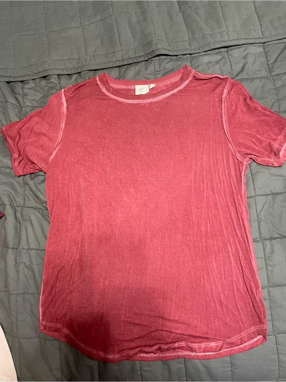 Women’s distressed look Washed Crewneck T-Shirt - Red